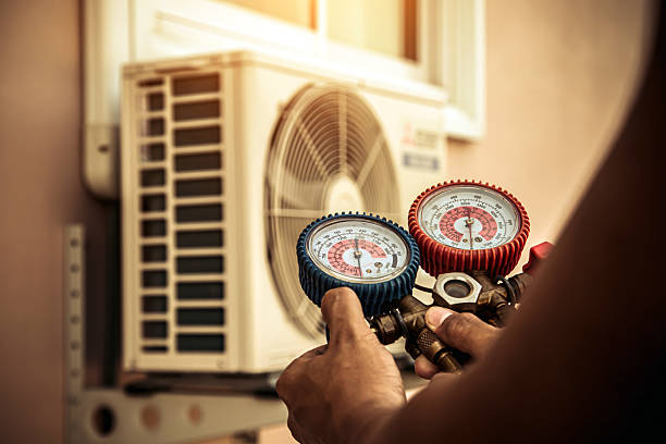 Professional Hvac Installation technician working in Bath, MI